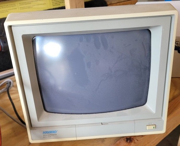 File:KP 1254G Monitor front.jpg