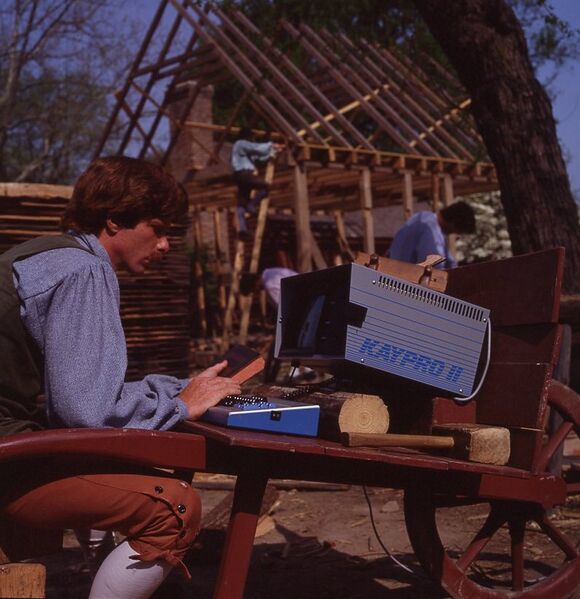 File:Roy Underhill w Kaypro.jpg
