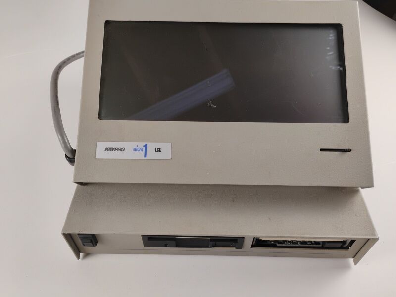 File:480381 mon on su.jpg