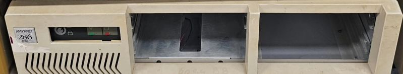 File:286 case from HomeComputerMuseum.jpg